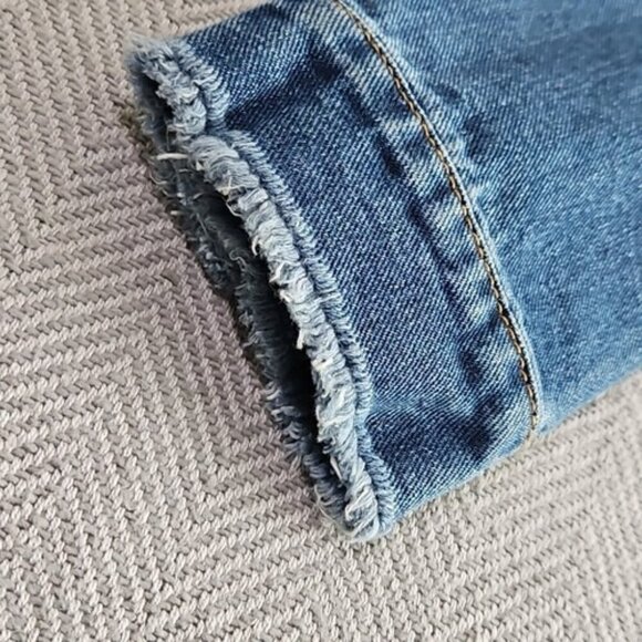 NWT Denim Blvd Los Angeles Denim Jacket Women's Size Small Bling Rhinestoned - Picture 8 of 14